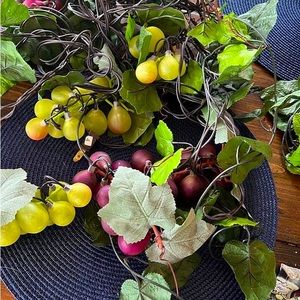 8 ft grape cluster string lights